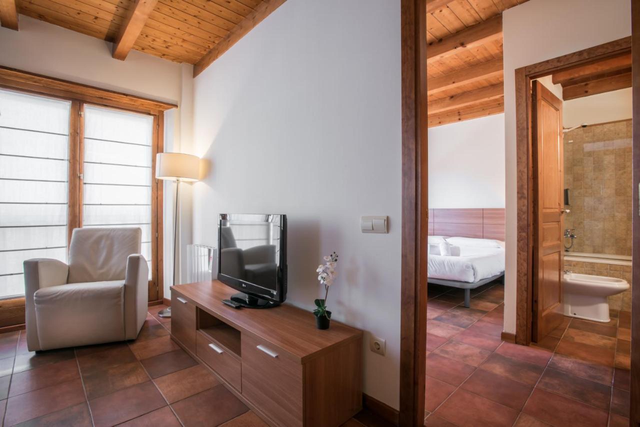 Apartamentos Snoe Mont Romies Unhola Salardú Extérieur photo