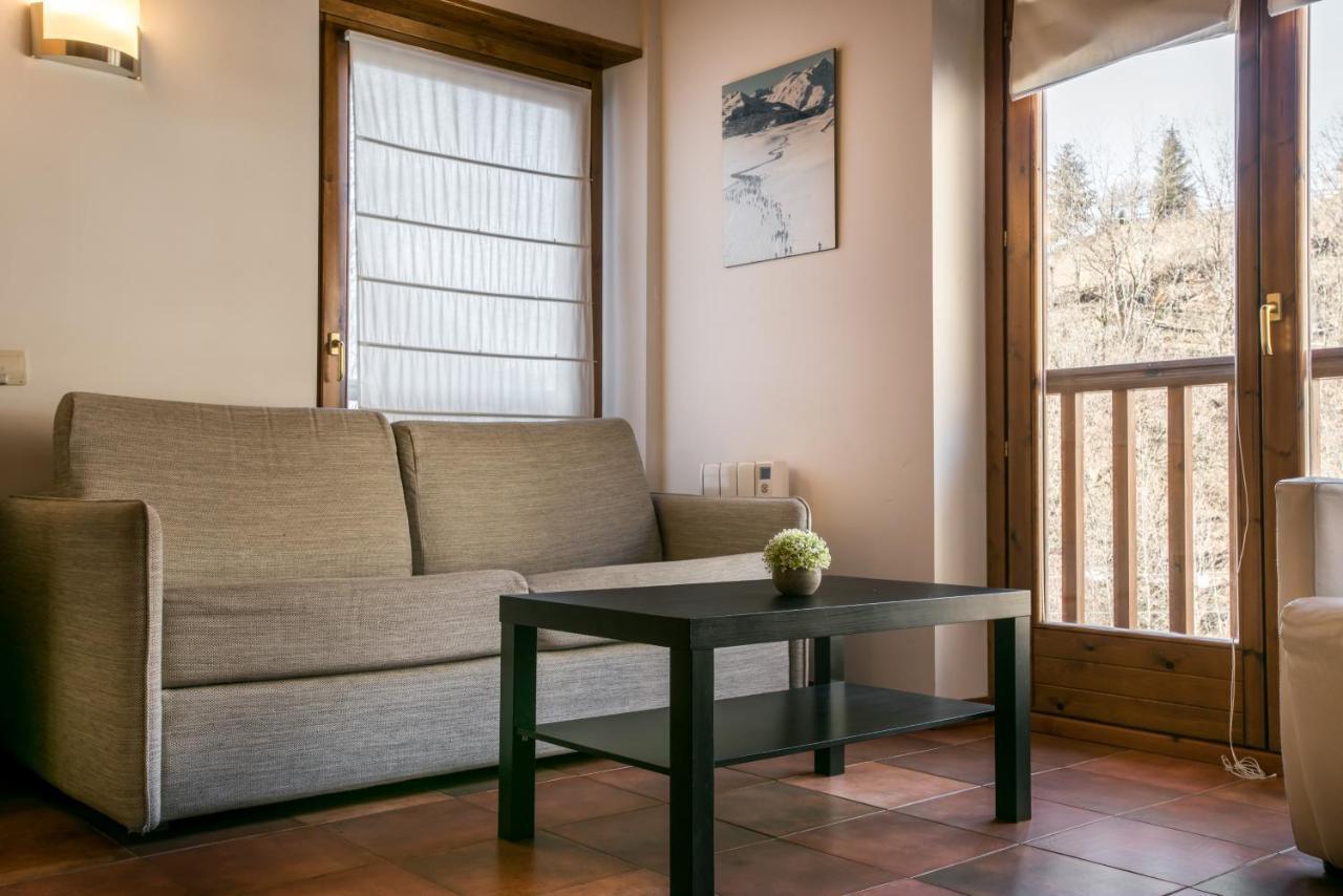 Apartamentos Snoe Mont Romies Unhola Salardú Extérieur photo