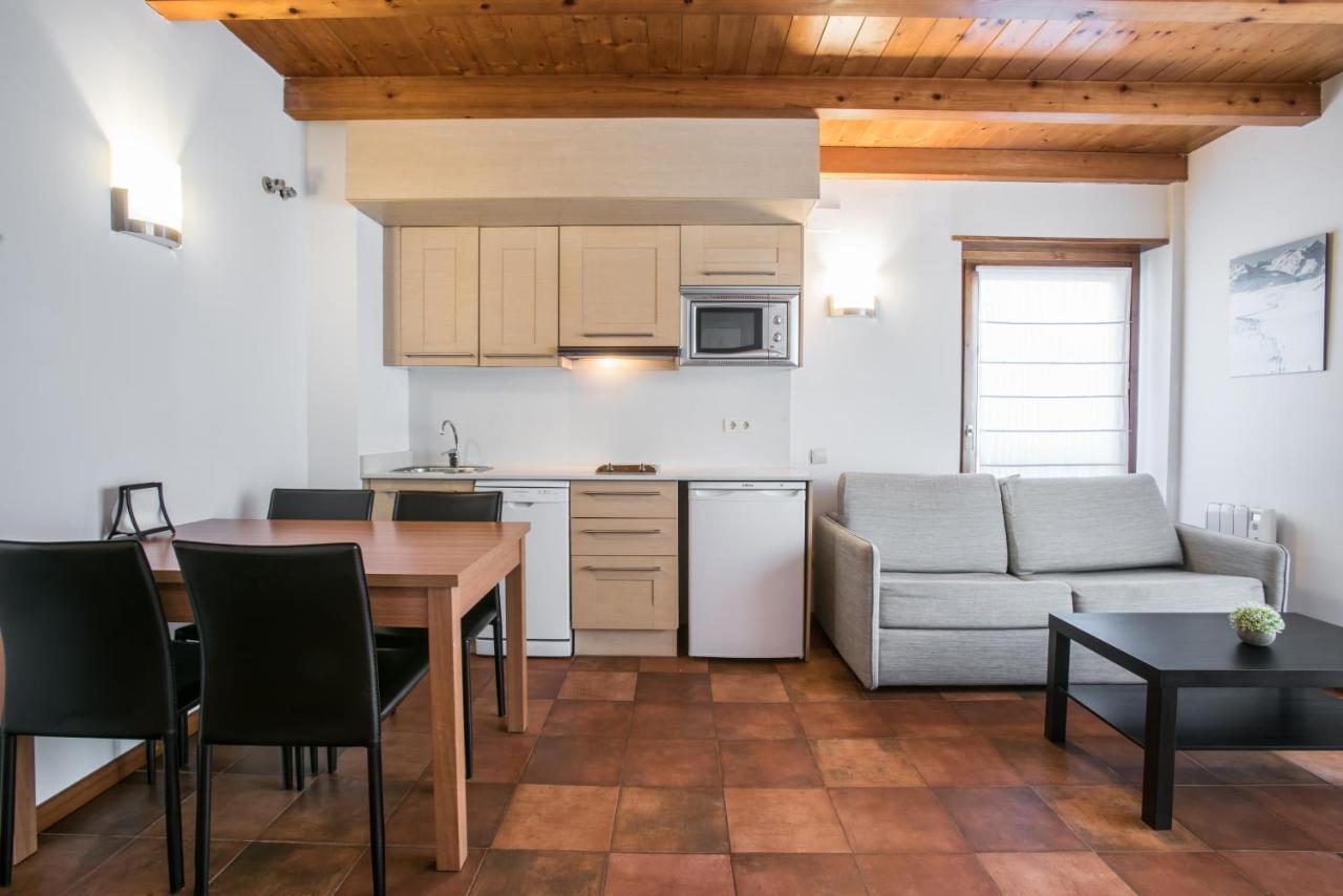 Apartamentos Snoe Mont Romies Unhola Salardú Extérieur photo