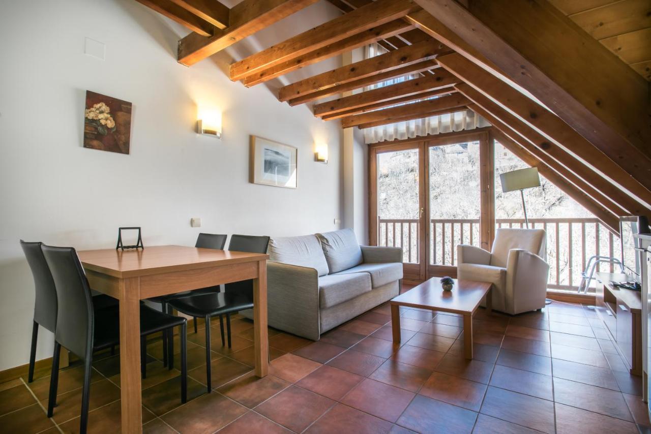 Apartamentos Snoe Mont Romies Unhola Salardú Extérieur photo